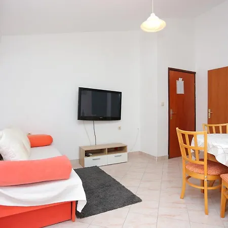 Family-friendly With Swimming Pool Razanj, - 17867 Appartement *