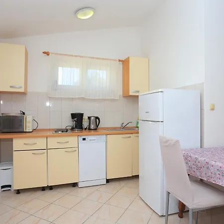 Family-friendly With Swimming Pool Razanj, - 17867 Rogoznica (Sibenik-Knin)