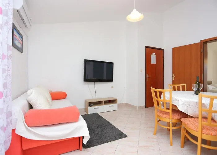 Family-friendly With Swimming Pool Razanj, - 17867 Daire *