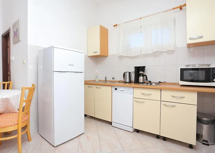 Family-friendly With Swimming Pool Razanj, - 17867 Rogoznica (Sibenik-Knin)