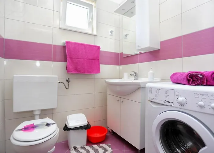 Family-friendly With Swimming Pool Razanj, - 17867 Rogoznica (Sibenik-Knin)